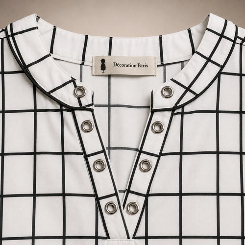Blouse Carreaux Col V & Œillets Strass Argentés